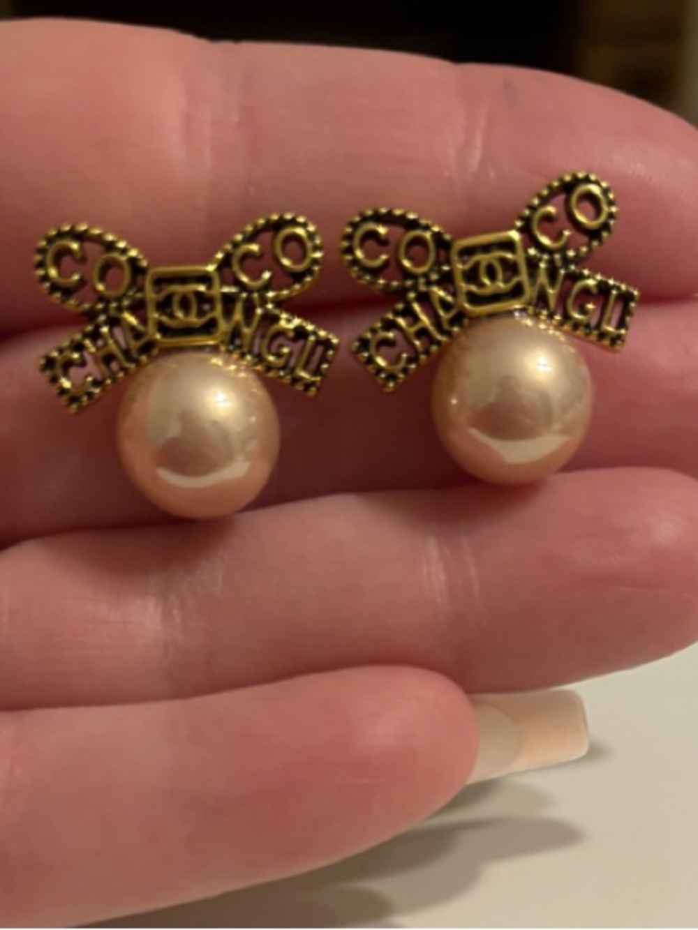 Fashion Jewelry Gold Bow Pearl Drop Earrings - Cream Pearl